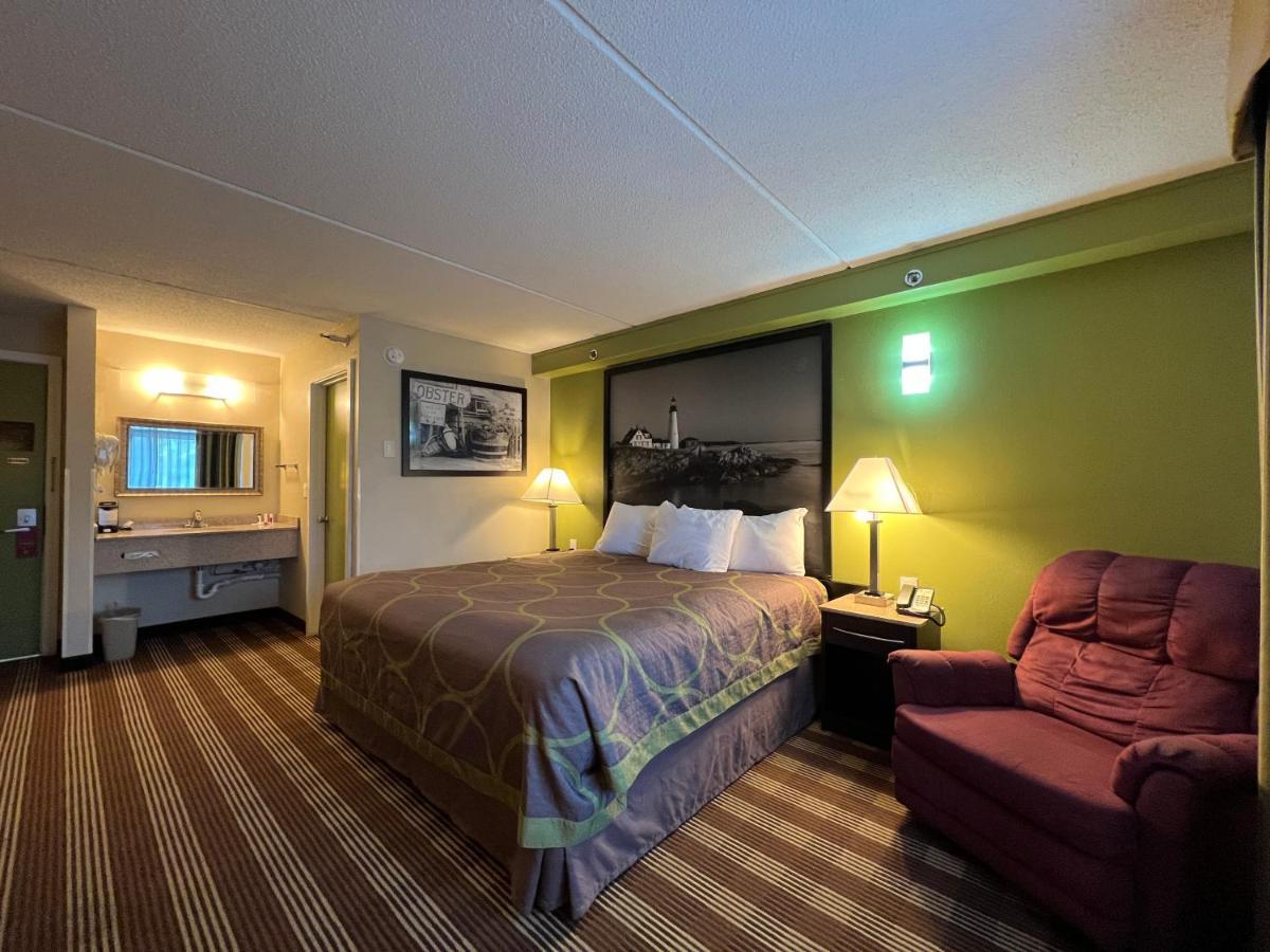 Super 8 By Wyndham Bangor Hotel Ngoại thất bức ảnh