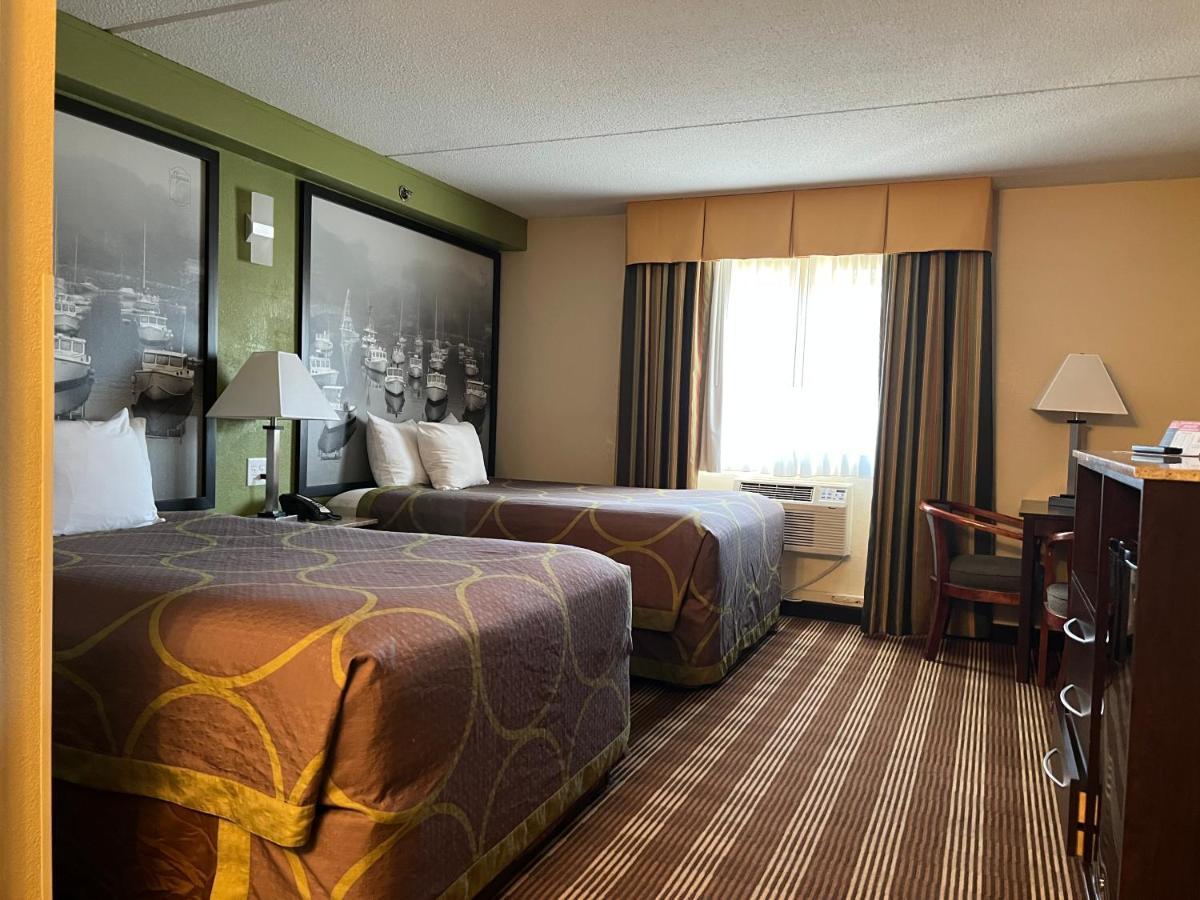 Super 8 By Wyndham Bangor Hotel Ngoại thất bức ảnh