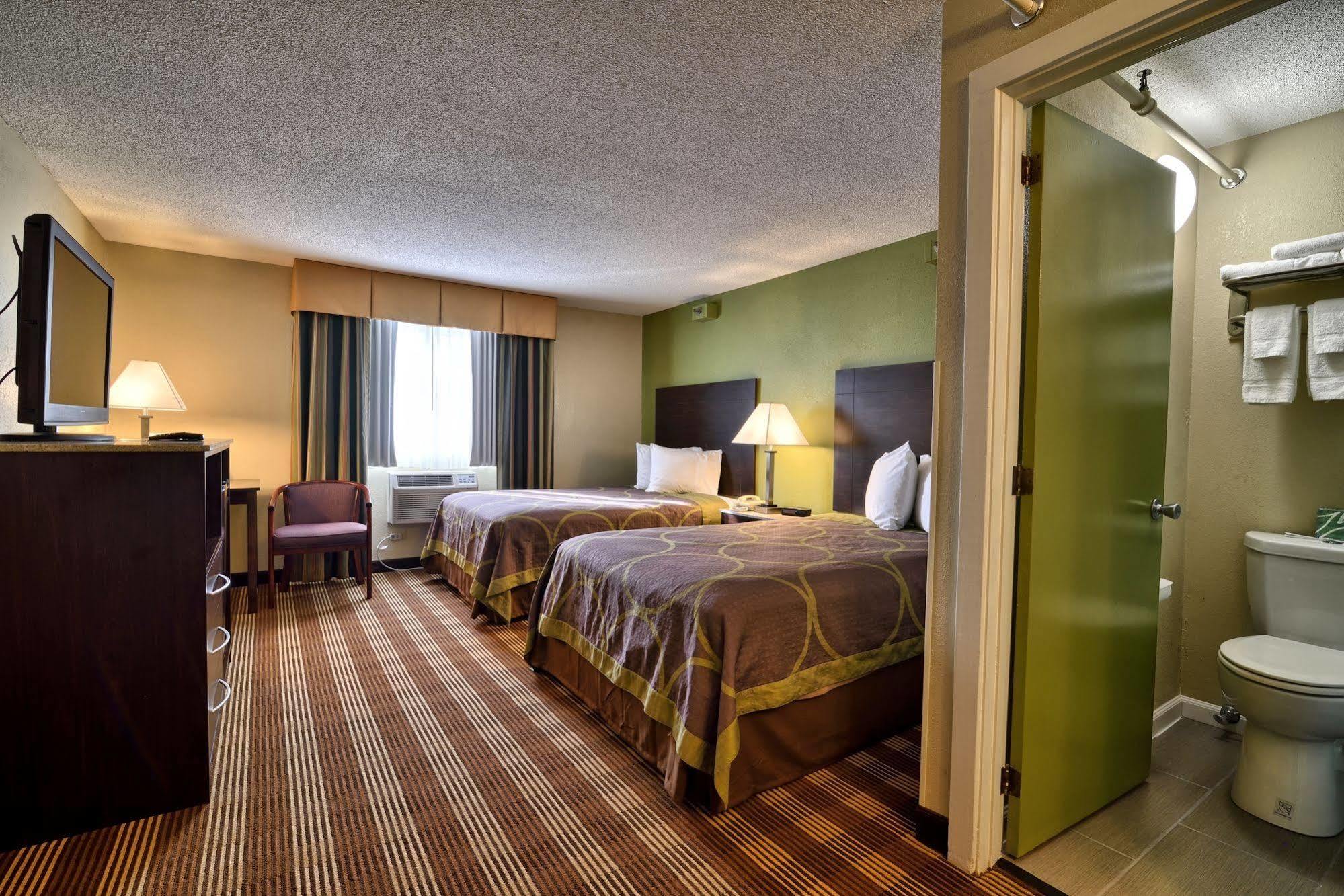 Super 8 By Wyndham Bangor Hotel Ngoại thất bức ảnh